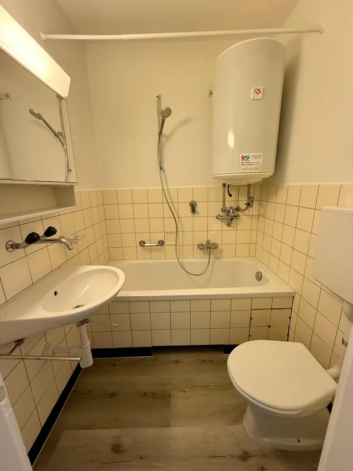 Moderne 3-Zimmerwohnung in Brügg / Appartement moderne de 3 pièces à Brügg