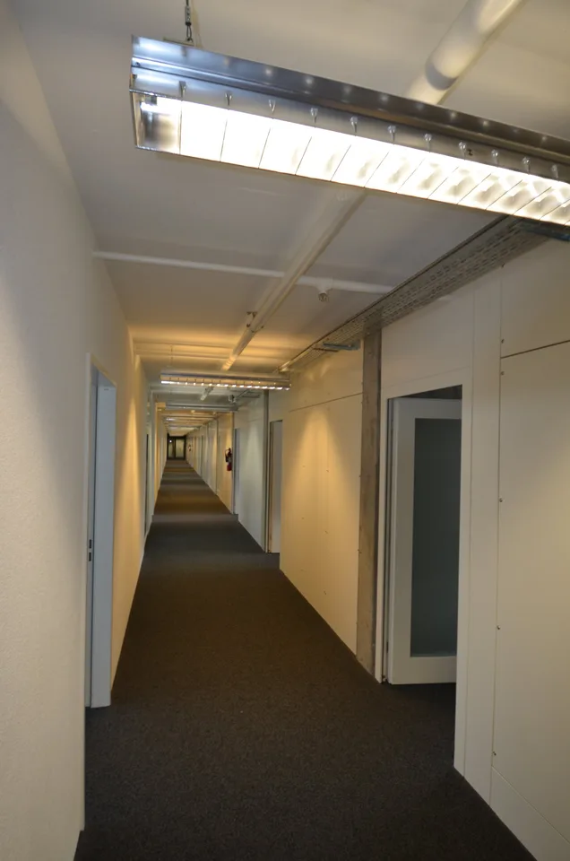 580m2 mit gut unterteilten Räume für sich alleine?!  Bei uns werden Sie fündig.