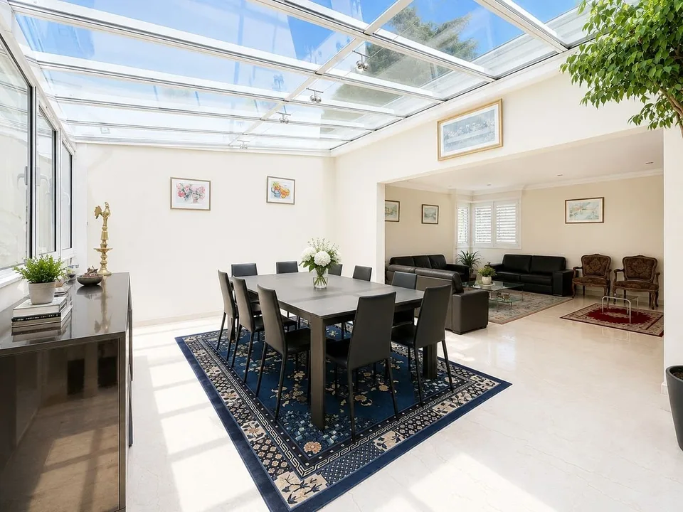 VILLA CONTEMPORANEA DI LUSSO A VERNIER