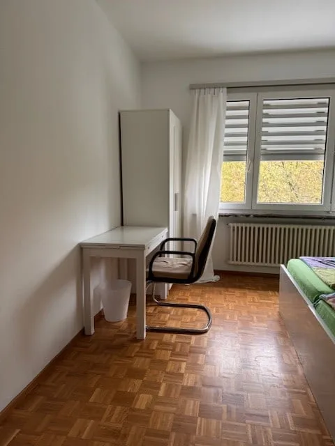Chambre dans un appartement partagé