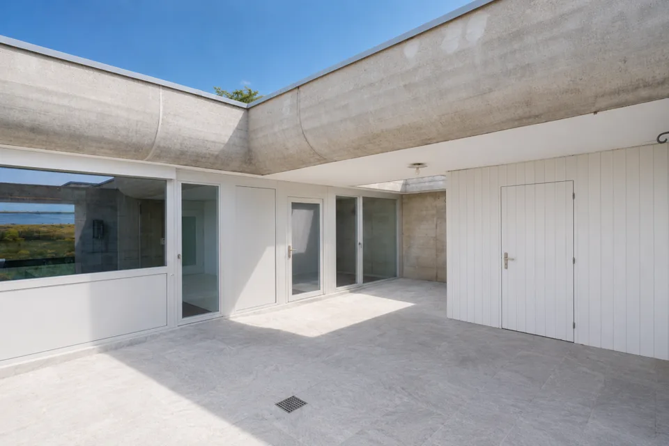 GROSSE IMMOBILIEN - Maison de terrasse exclusive de 5,5 pièces avec panorama sur la vallée de l'Aar et les Alpes bernoises