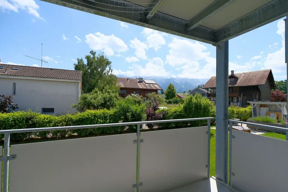 GROS IMMOBILIER - Appartement 3,5 pièces avec grand balcon et accès direct au jardin à Thierachern
