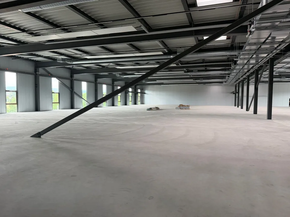 SAINT-AUBIN (FR) Neue und modulare Gewerbeflächen, von 248 m² bis 2'800 m²