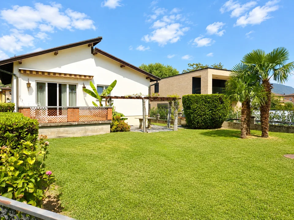 Grande villa de 8 pièces avec jardin privé à Coldrerio