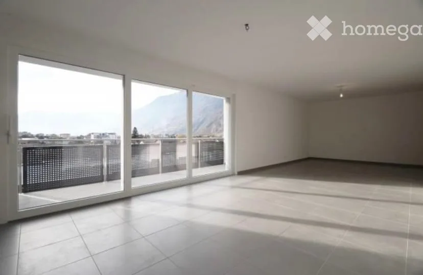 Helles 3,5-Zimmer-Wohnung mit Panoramablick in Saxon