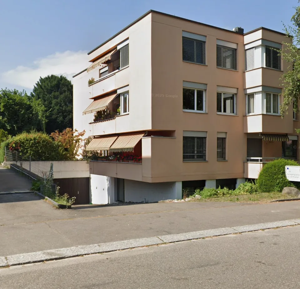 Verfügbarer Autoeinstellplatz im Kreis 6