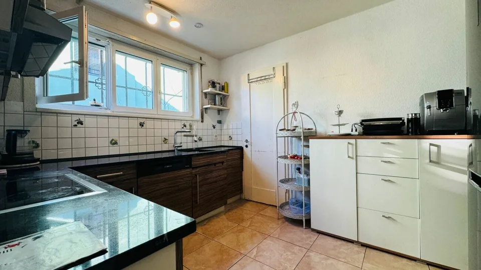 EFH mit bewilligtem Doppelhaus-Projekt - renovieren, ausbauen oder neu bauen