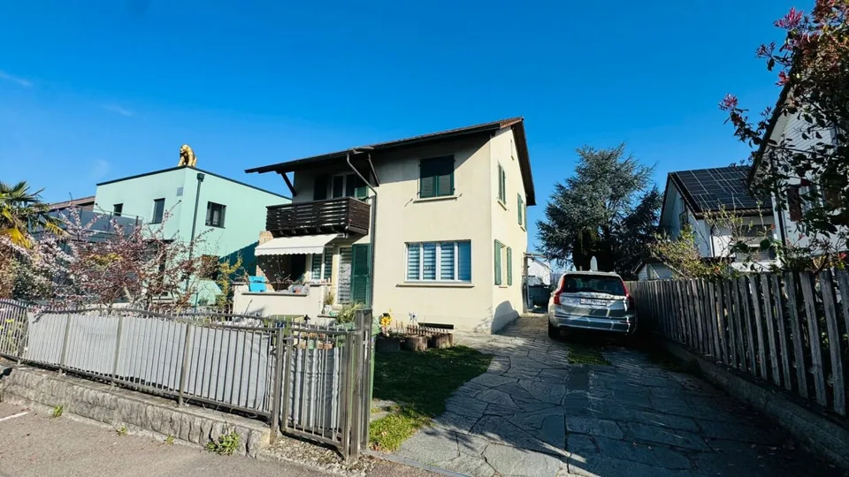 EFH mit bewilligtem Doppelhaus-Projekt - renovieren, ausbauen oder neu bauen