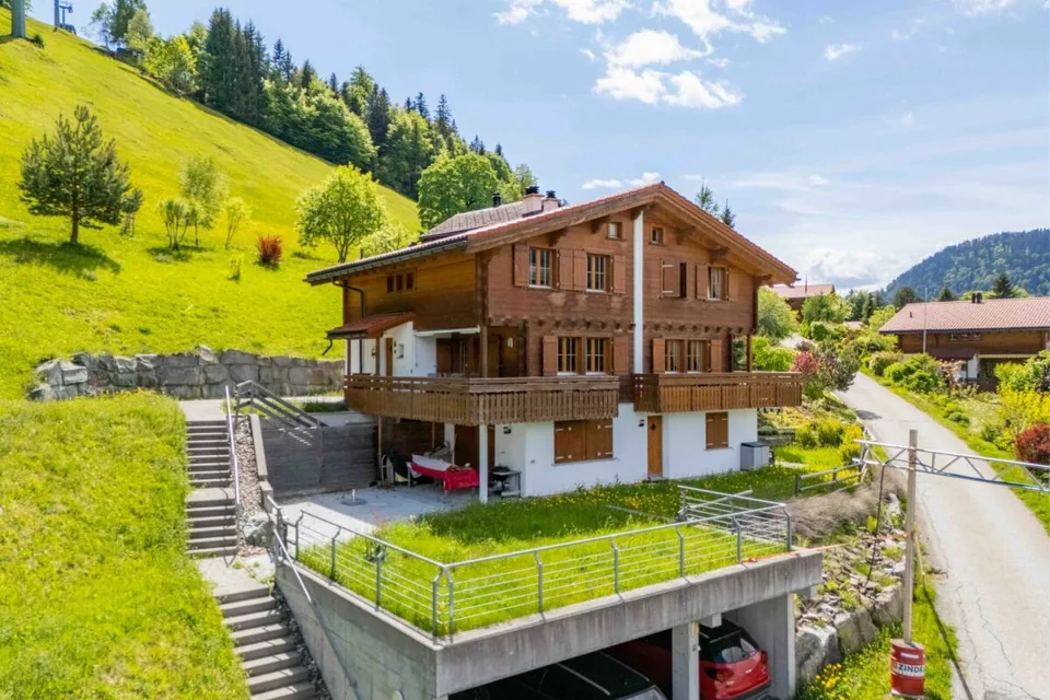 4.5 Zimmer Ferienwohnung mitten im Ski- und Wandergebiet Grüsch-Danusa