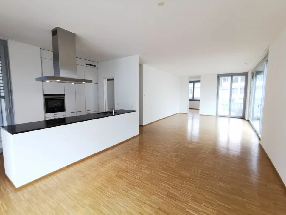 Grosszügige 3.5-Zimmer-Wohnung mit zwei Balkonen