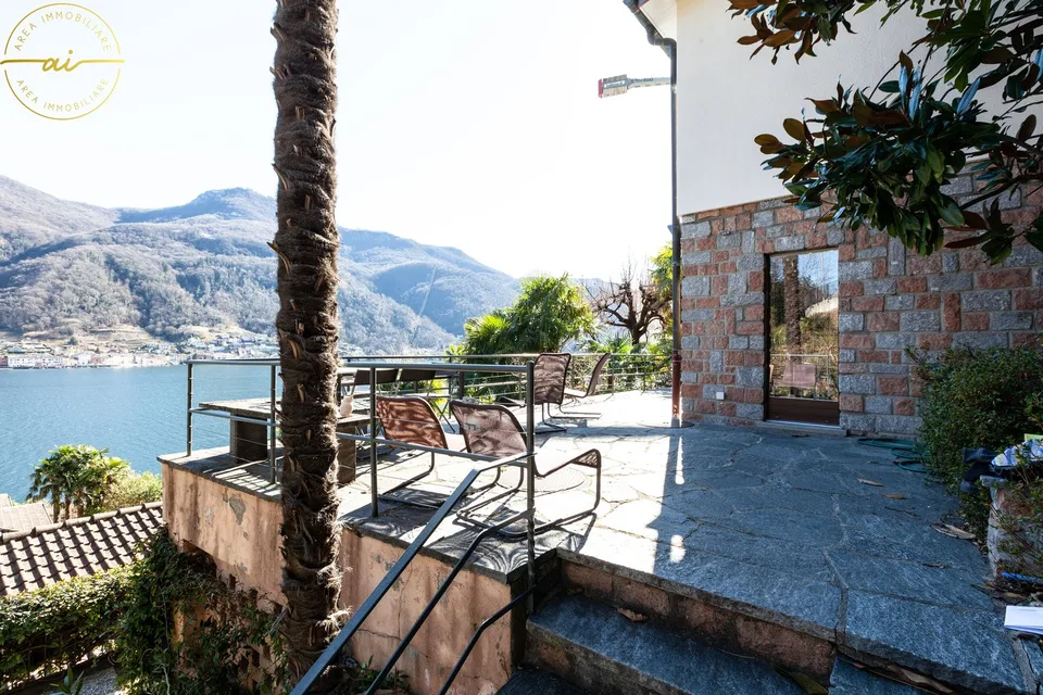EXCLUSIF 2.5 PIÈCES AVEC VUE SUR LE LAC, JARDIN ET TERRASSE