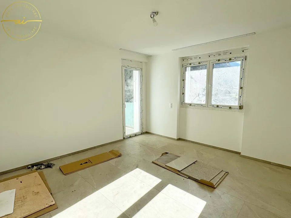 Moderne 4.5 Zimmer Neubau mit Terrasse in Cresciano