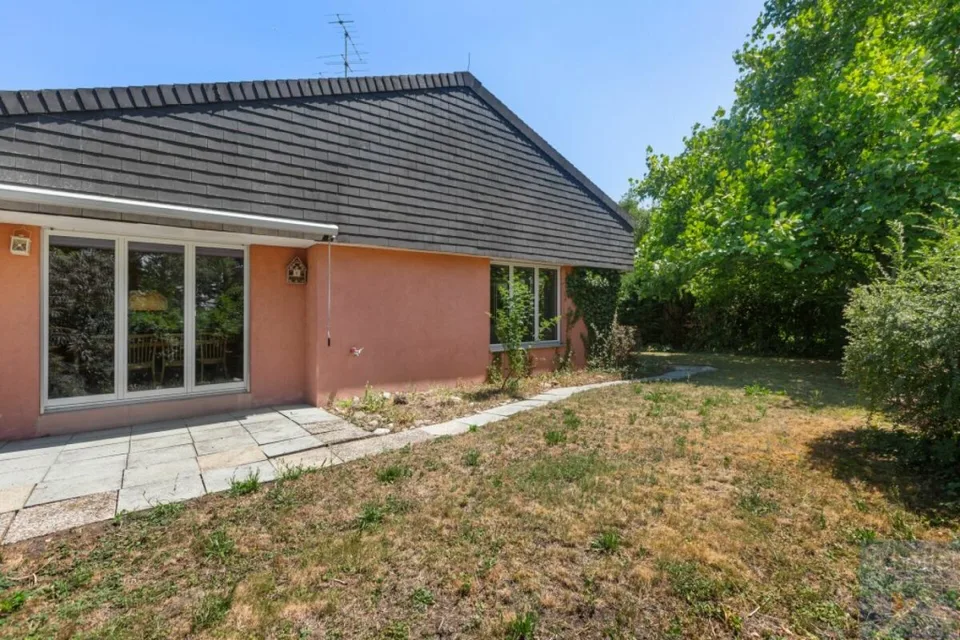 Maison individuelle de 7 ½ pièces avec grand jardin