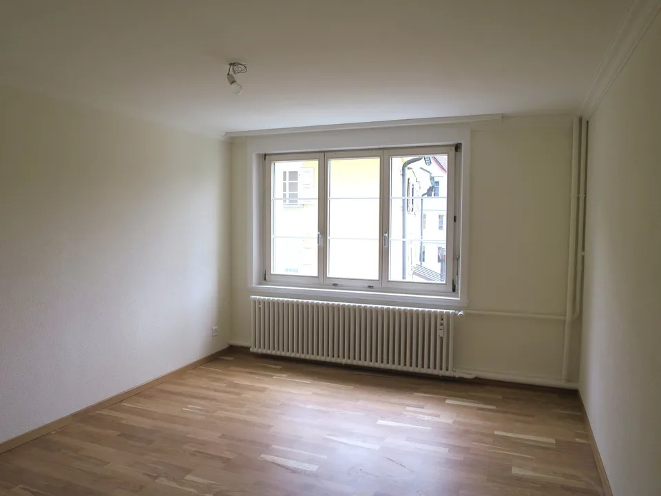 Charmante 2.5-Zimmer-Wohnung mit Balkon im Altbau – Herisau