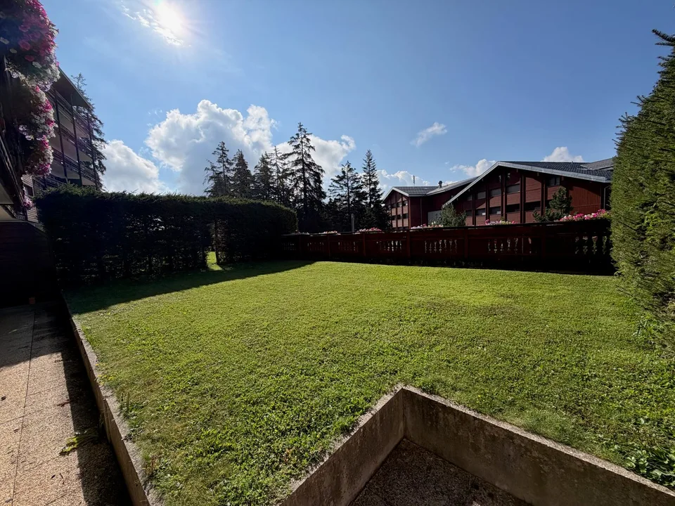 Wohnung mit 3.5 Zimmern, Blick und Balkon in Crans – Foto 12 von 26