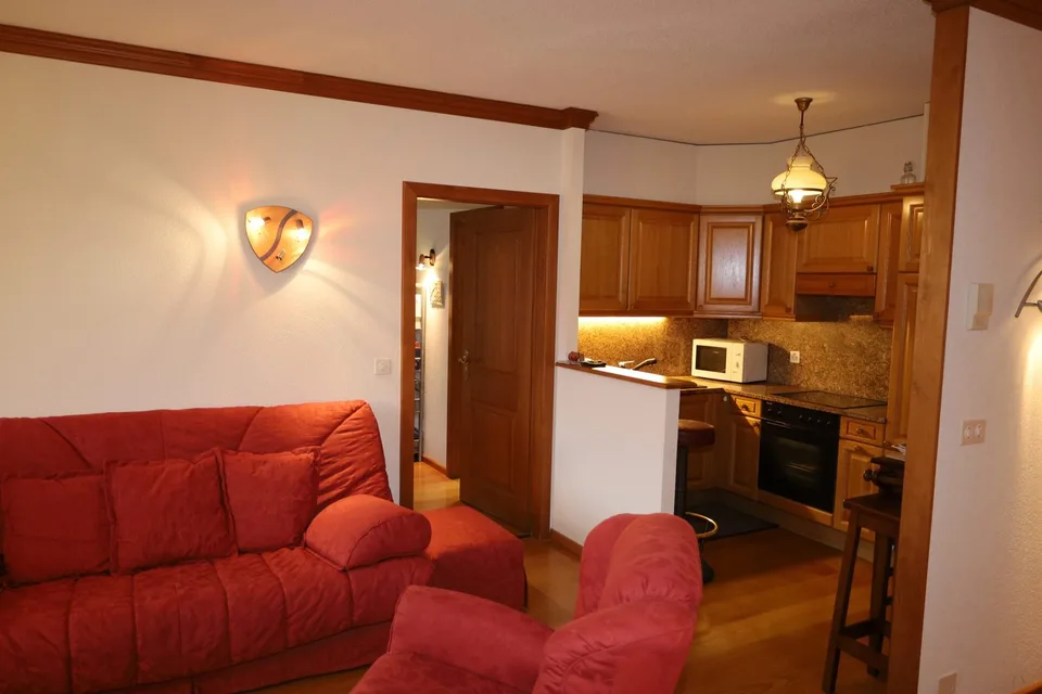 Wohnung mit 3.5 Zimmern, Blick und Balkon in Crans – Foto 2 von 26