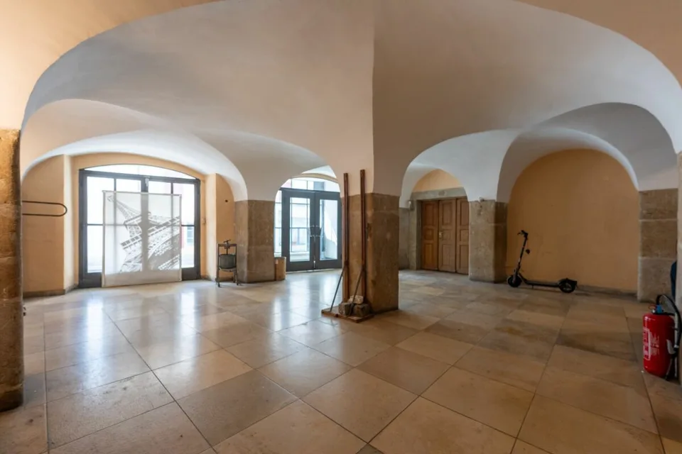 Historisches Mehrfamilienhaus mit Wohn- und Gewerbenutzung - Altstadt La Neuveville