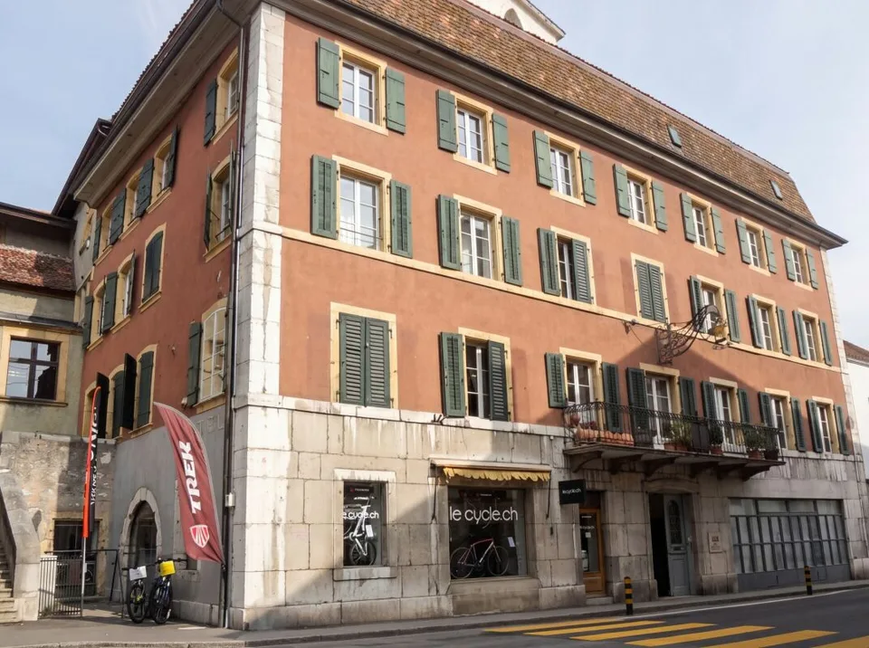 Historisches Mehrfamilienhaus mit Wohn- und Gewerbenutzung - Altstadt La Neuveville