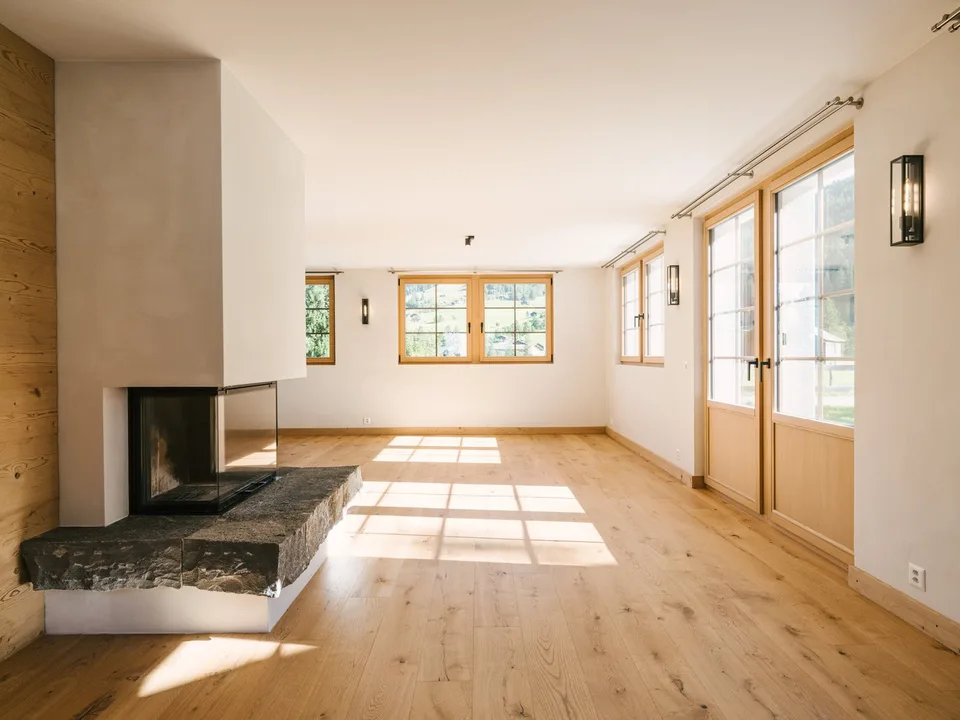 Modernes Einfamilienchalet mit Carport - Erstwohnung