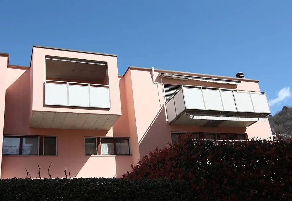 Attico 4 1/2 + box, posteggi e giardino/orto a Giubiasco