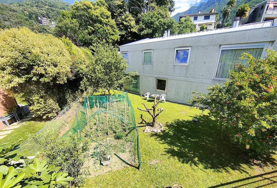 Meravigliosa villa immersa nel verde a Giubiasco (Lôro)