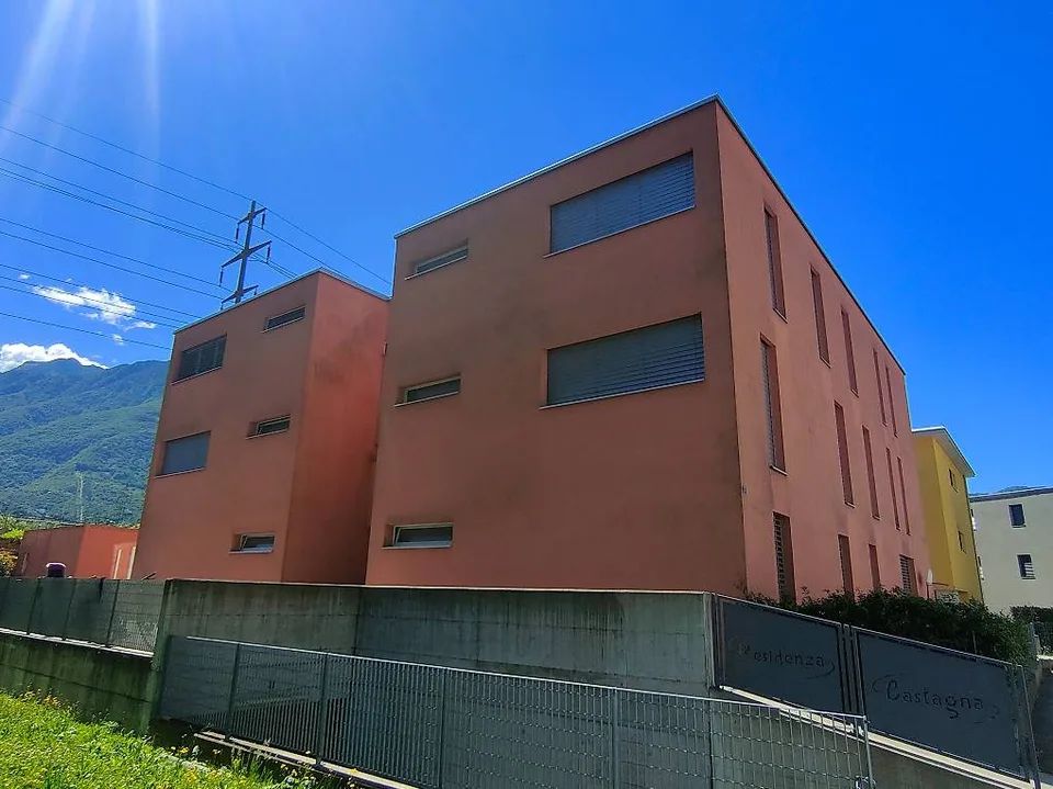 Wohnung 4 ½ Zimmer, 2. und letztes Stockwerk/Wohngebiet