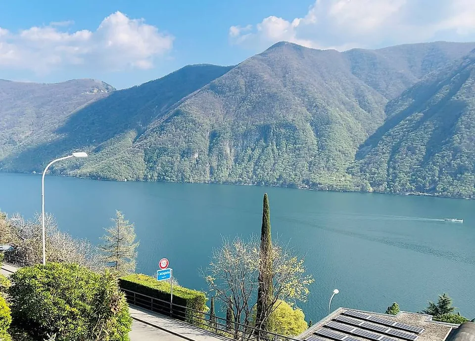 CASTAGNOLA - IMPERDIBILE VISTA LAGO / EINZIGARTIGER SEEBLICK
