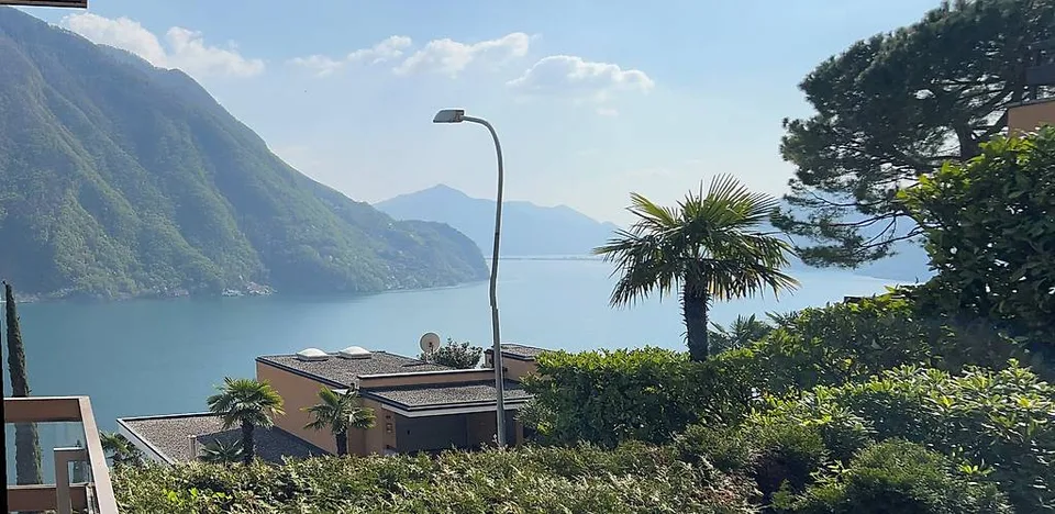 CASTAGNOLA - IMPERDIBILE VISTA LAGO / EINZIGARTIGER SEEBLICK