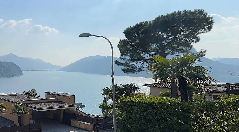 CASTAGNOLA - IMPERDIBILE VISTA LAGO / EINZIGARTIGER SEEBLICK