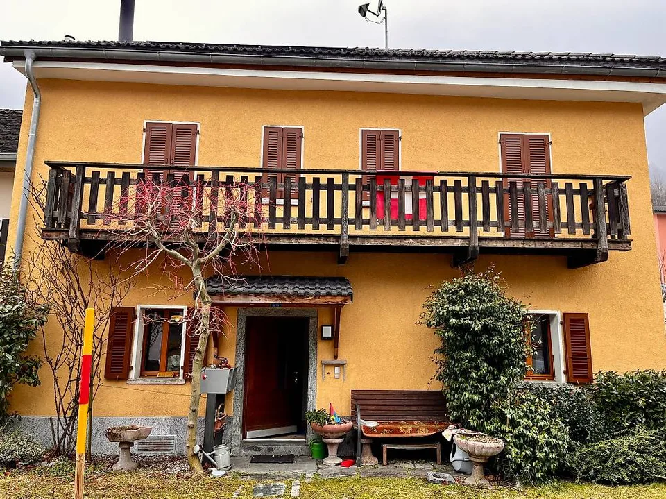 Casa bifamiliare in vendita a Mesocco
