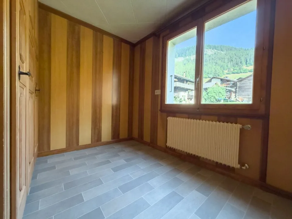 Affascinante appartamento con vista panoramica sulla valle