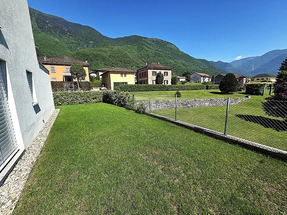Splendido 4.5 locali con giardino a Claro