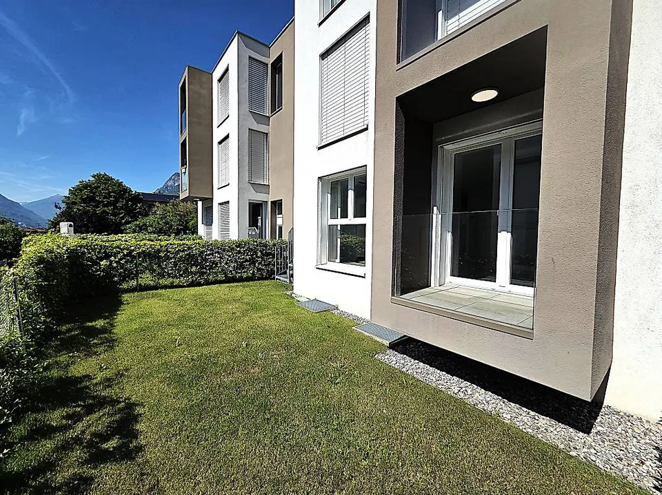 Splendido 4.5 locali con giardino a Claro