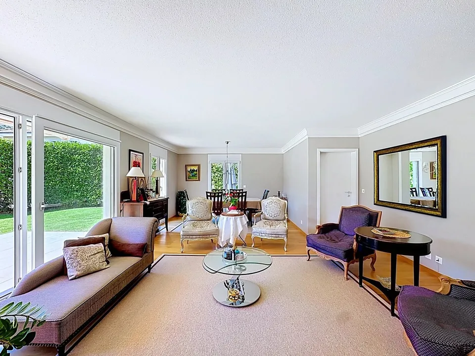 Elegant family villa in Founex