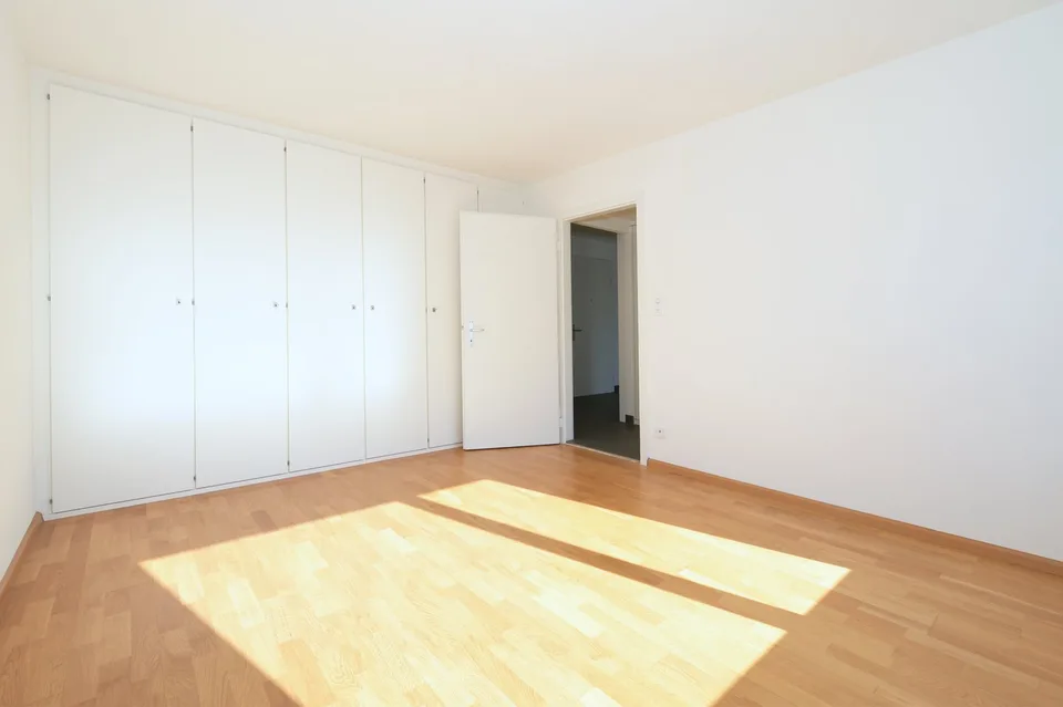Bright 2-room apartment with balcony in Münchenstein – available immediately
