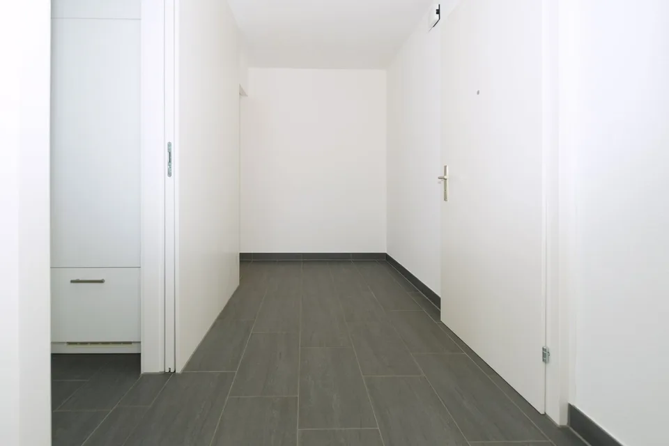 Bright 2-room apartment with balcony in Münchenstein – available immediately