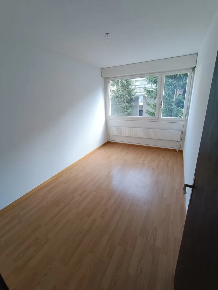Appartement lumineux 4.5 pièces avec balcon et belle vue à Kehrsatz (9-401)
