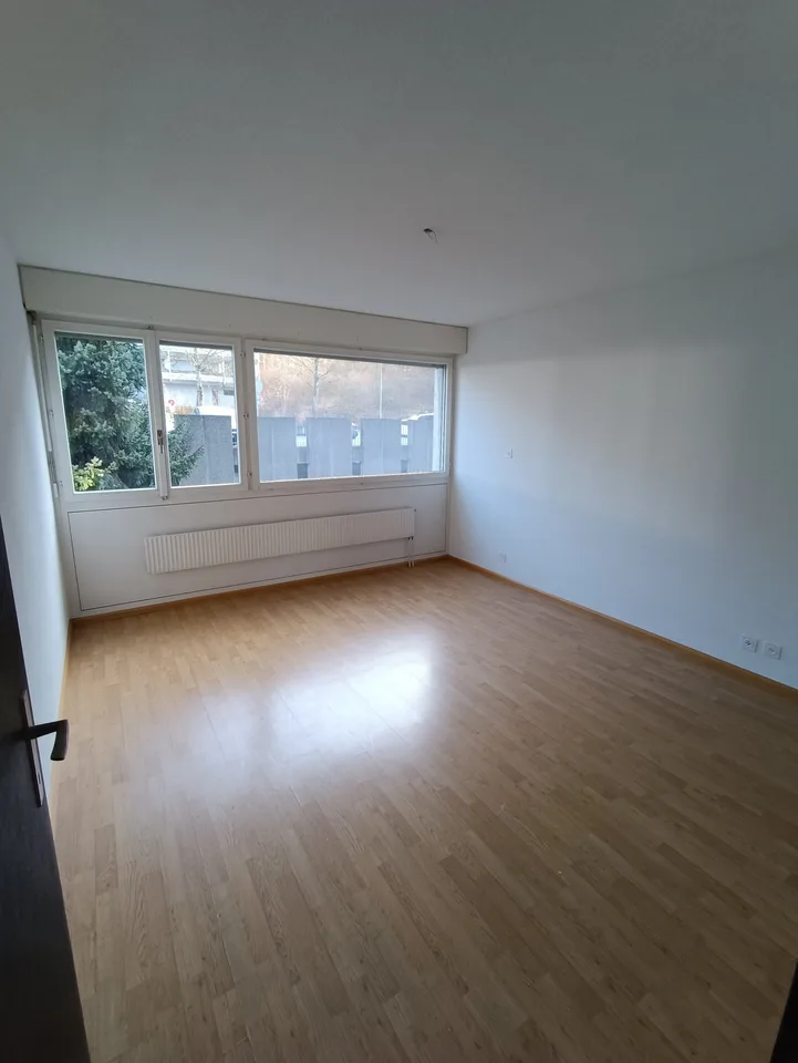 Appartement lumineux 4.5 pièces avec balcon et belle vue à Kehrsatz (9-401)
