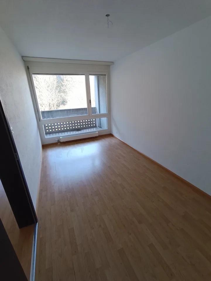 Appartement lumineux 4.5 pièces avec balcon et belle vue à Kehrsatz (9-401)