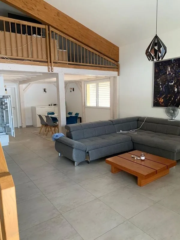 Magnifique loft lumineux de 96 m2, à la campagne