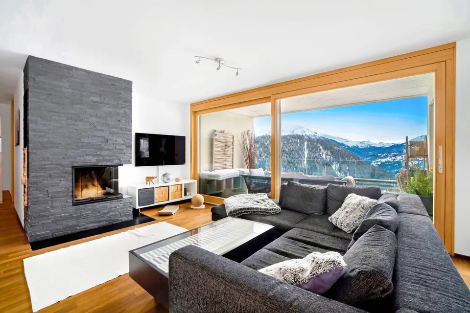 MODERNE ZWEITWOHNUNG MIT PANORAMABLICK