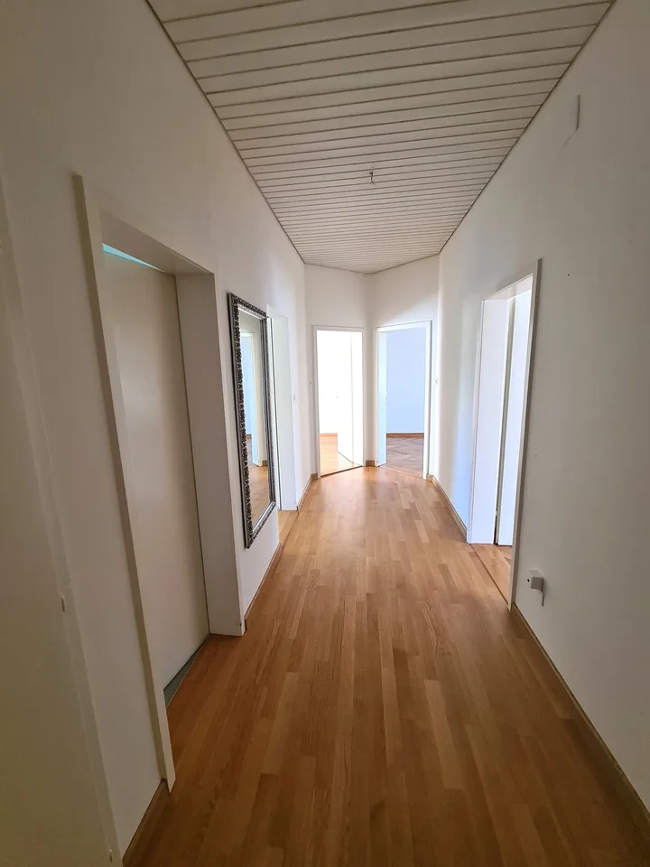 Helle 3-Zimmer-Wohnung mit schönem Balkon in Birsfelden