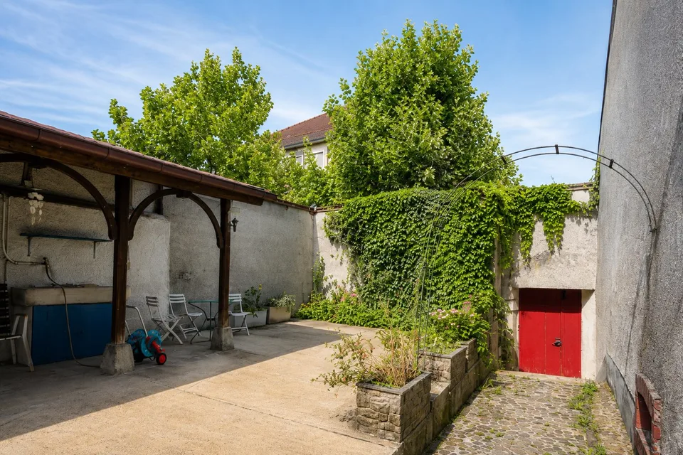 Prestigio e patrimonio nel cuore di Delémont – foto 12 di 15