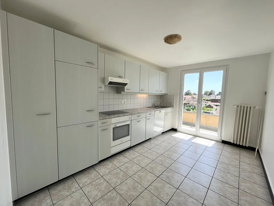 Grand 2.5 pièces avec balcon à Echallens