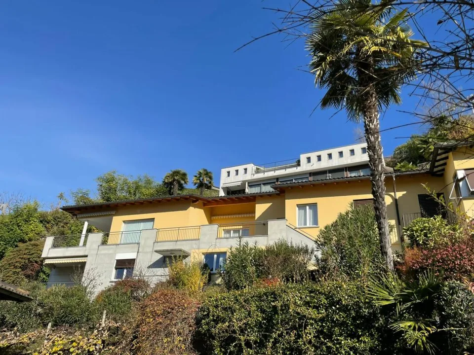 Villa intéressante avec jardin et vue sur le lac