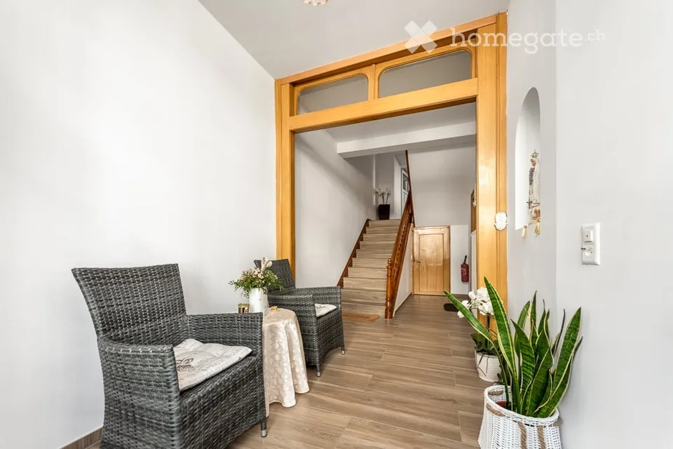 Appartement maisonnette de 3,5 pièces et 4,5 pièces entretenu dans un emplacement central à Glarus