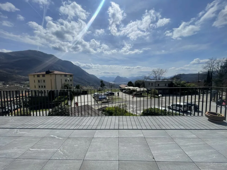 Villa unifamiliare con vista lago