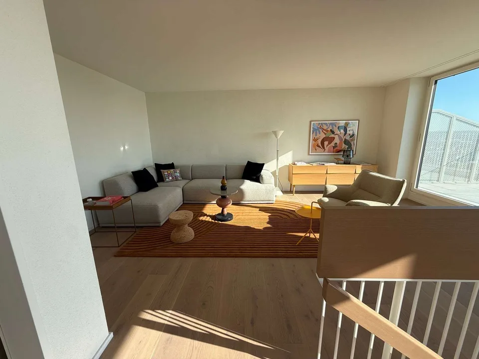 Einzigartige 3.5-Zimmer-Triplexwohnung im 25. OG mit urbanem Charme