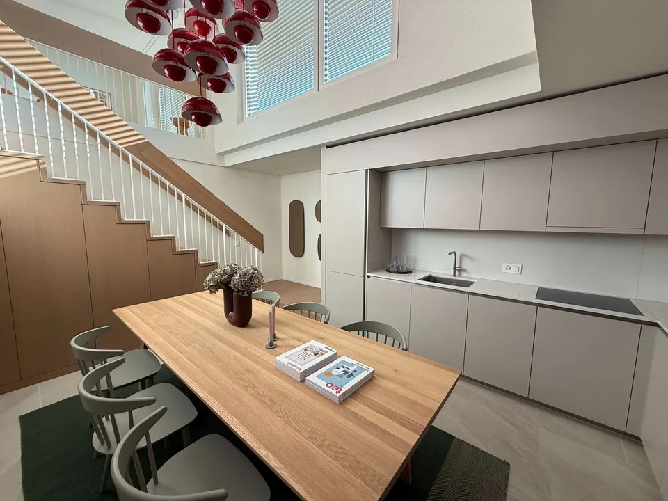Einzigartige 3.5-Zimmer-Triplexwohnung im 25. OG mit urbanem Charme