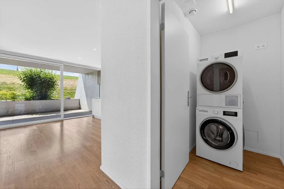 Appartement moderne et lumineux de 5,5 pièces avec grande terrasse de 35,5m2 | Votre refuge dans le vert – photo 9 sur 13